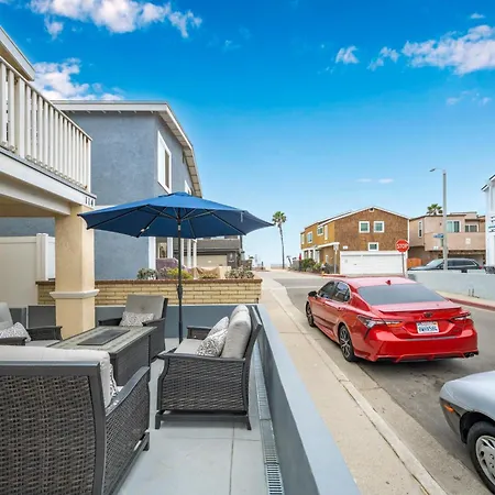 4 Bedroom Home With Patio 10 Seconds From The Sand